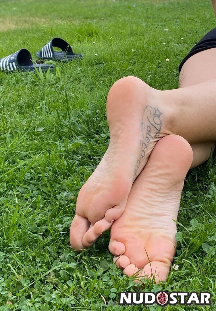 valerie_saxton_nude_leaks_nudostar-pics_020 Valerie_Saxton Leaked Photo 22