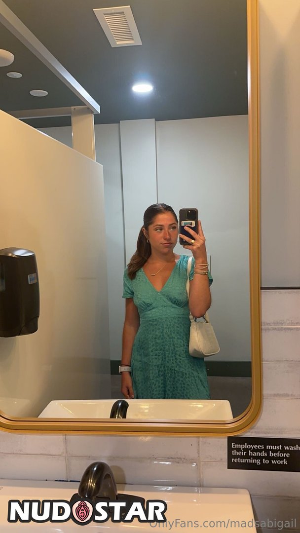 madsabigail_nude_leaks_nudostar-pics_008 Madsabigail Leaked Photo 9