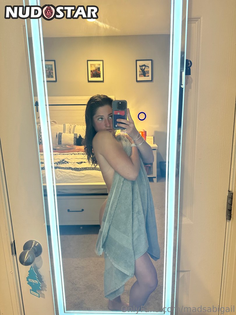 madsabigail_nude_leaks_nudostar-pics_012 Madsabigail Leaked Photo 13